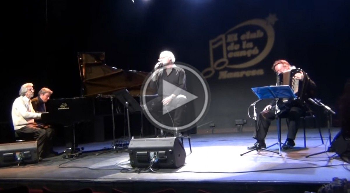 VÍDEO Joan Isaac canta 'A Margalida' en la reestrena del Club de la Cançó
