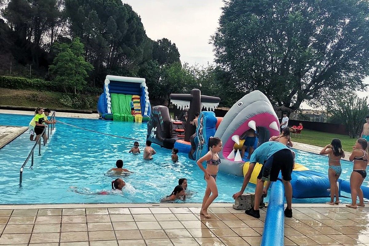 Festa final del projecte Som esport a les piscines de Sant Fruitós