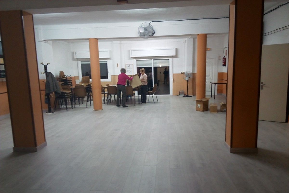 Sala d'activitats del local social de l'AVV de la Carretera Santpedor