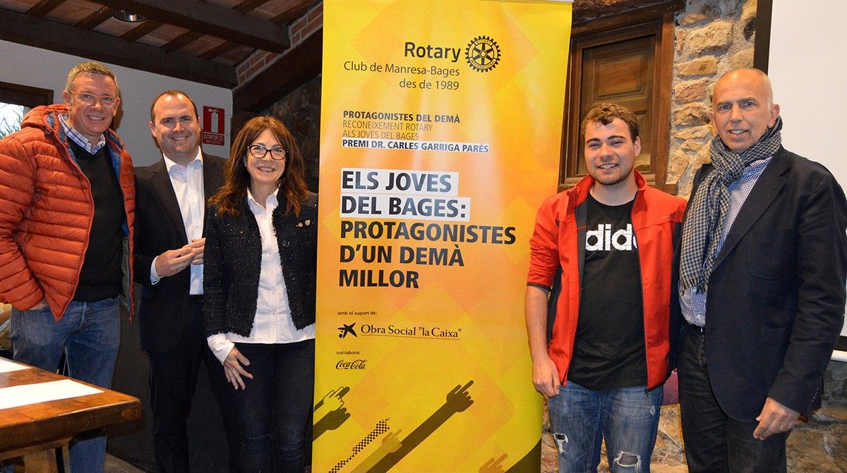 Roc Grandia Mazcuñán amb membres del Rotary Club Manresa Bages