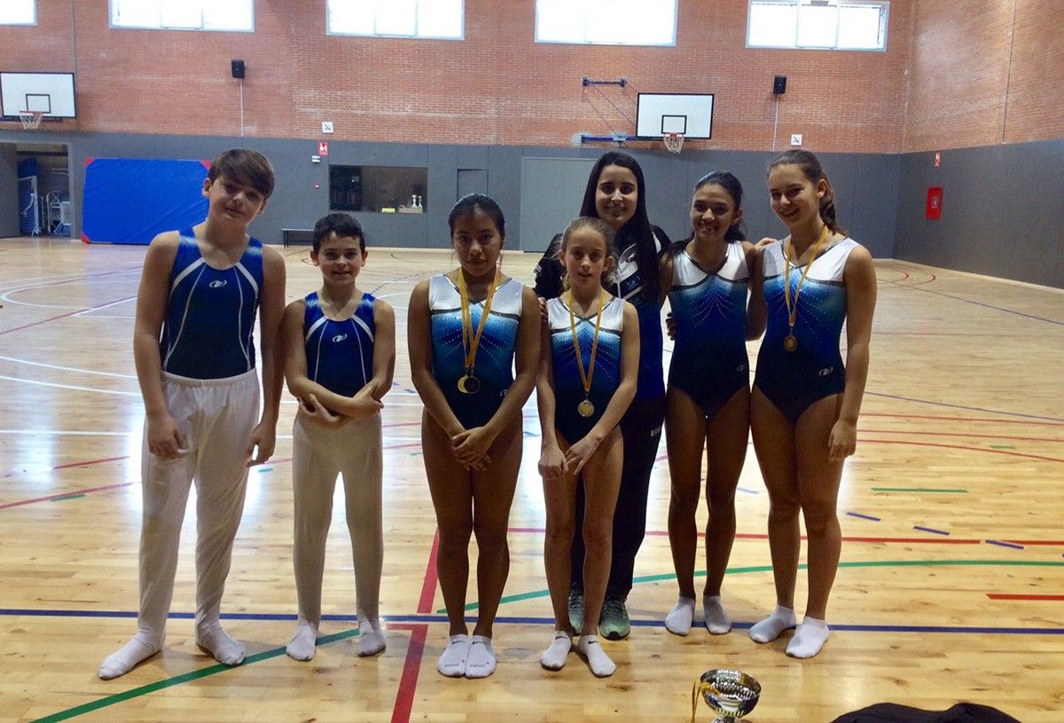 Gimnastes d'EGIBA en l'inici de la temporada de trampolí
