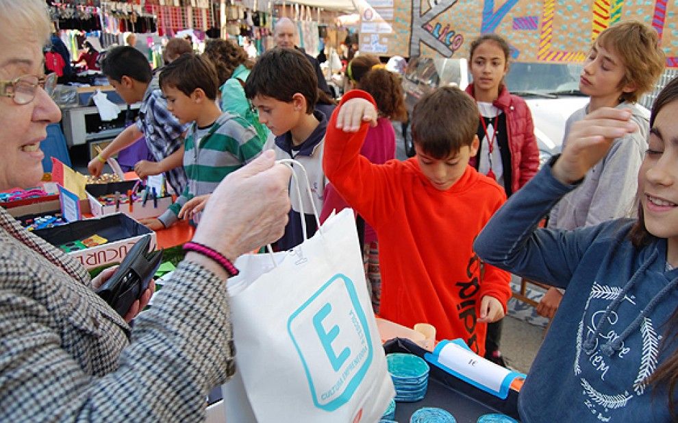 Els alumnes tornaran a vendre els seus productes al Mercat ambulant de la Font dels Capellans