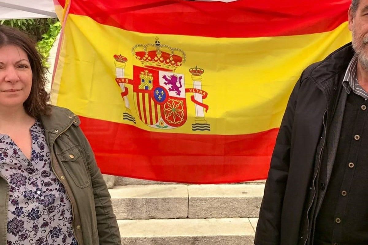 Inmaculada Cervilla, a l'esquerra, en una foto de Vox Manresa a l'Instagram