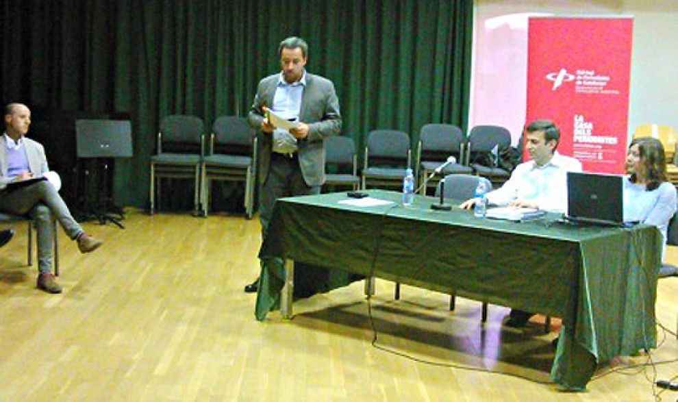 Ramon Bacardit i Mauro Mas, durant el debat sobre el POUM.