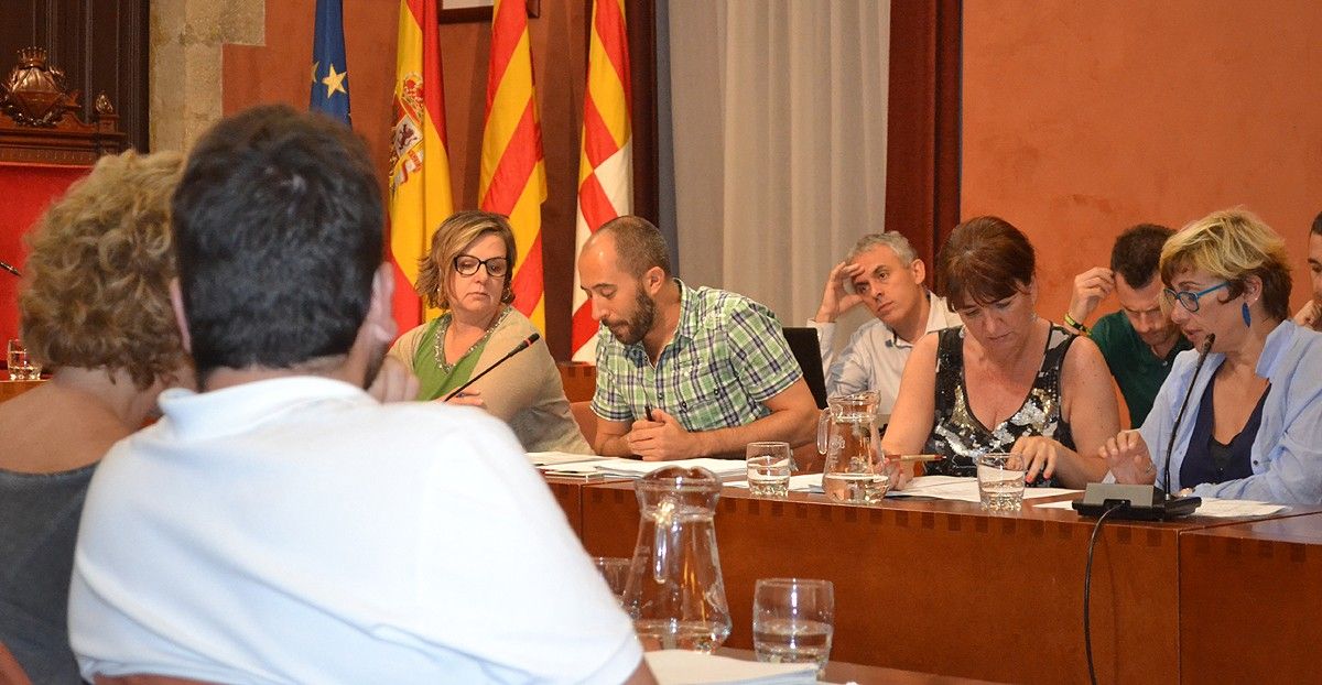 Cinc dels sis regidors d'ERC al ple de l'Ajuntament de Manresa