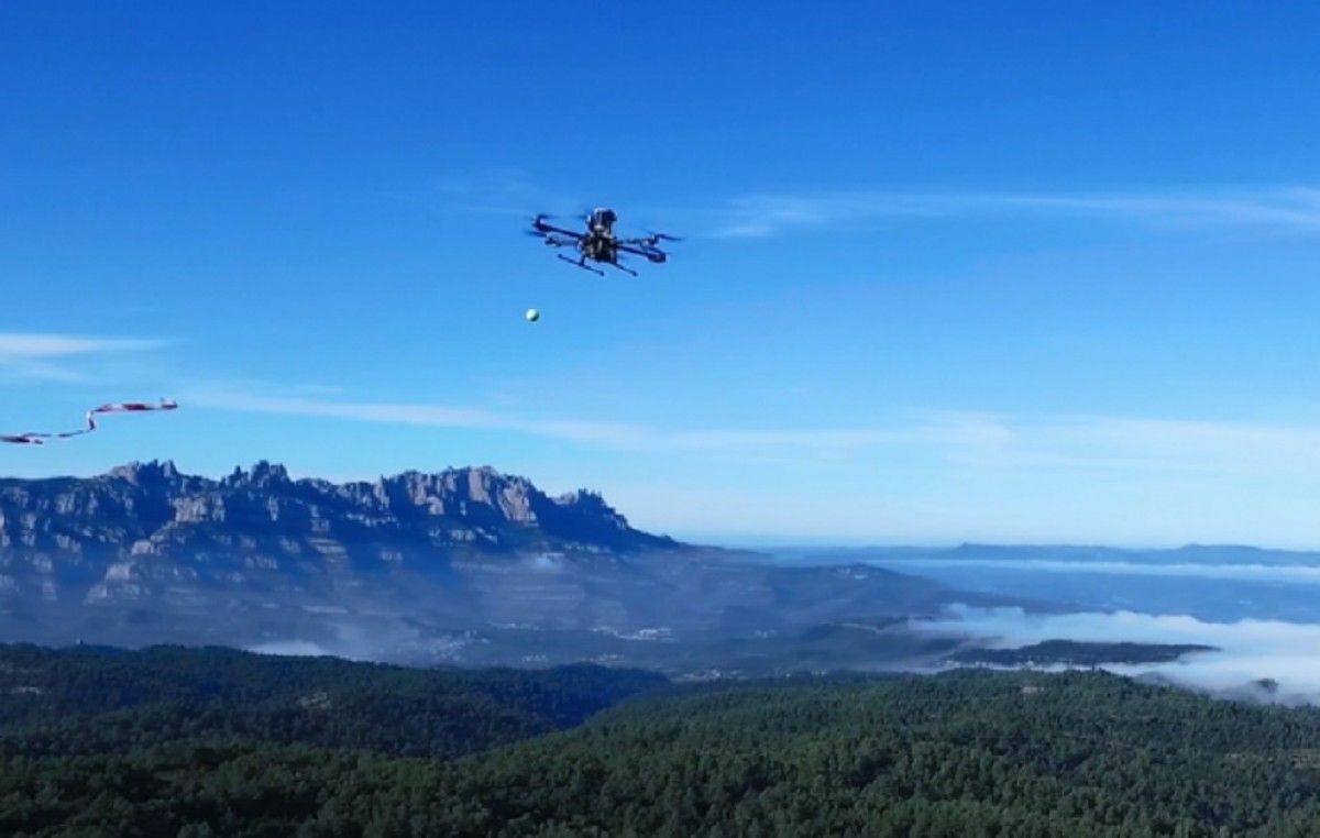 Estesa de cable amb drons al Parc Natural de Sant Llorenç del Munt i l'Obac