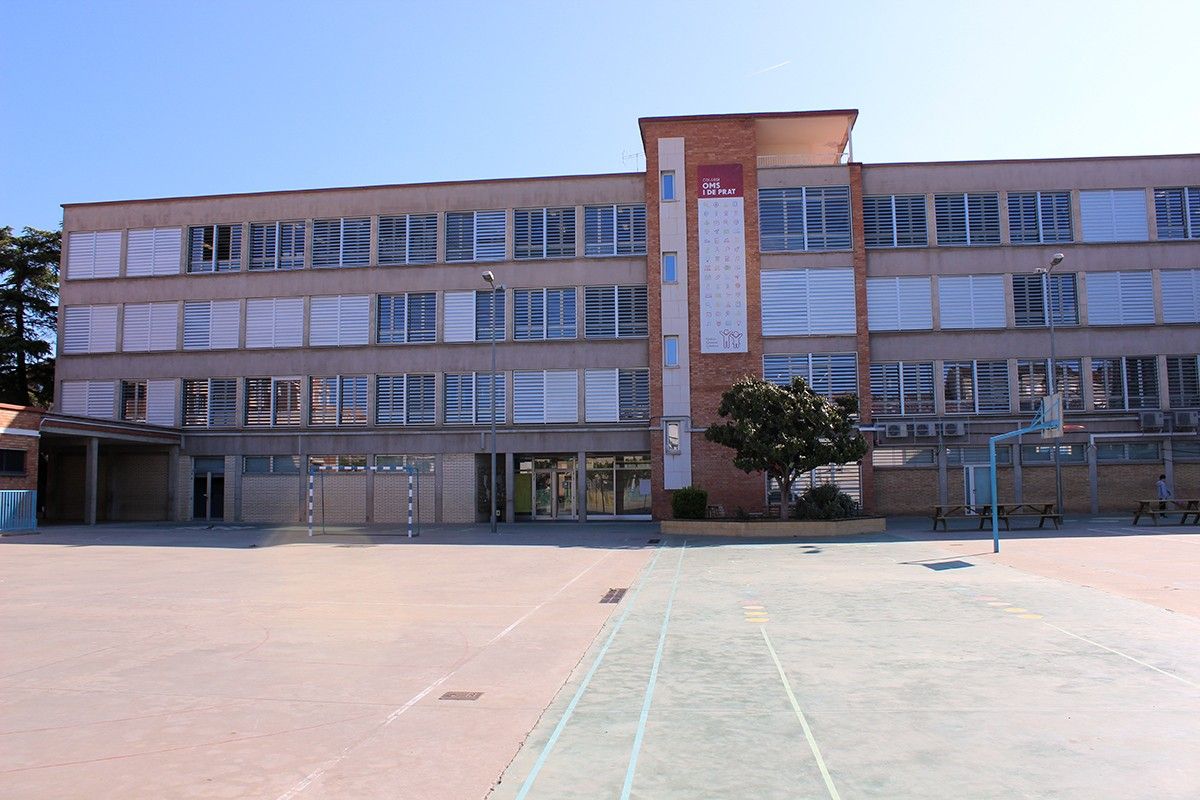 Façana actual del col·legi Oms i de Prat