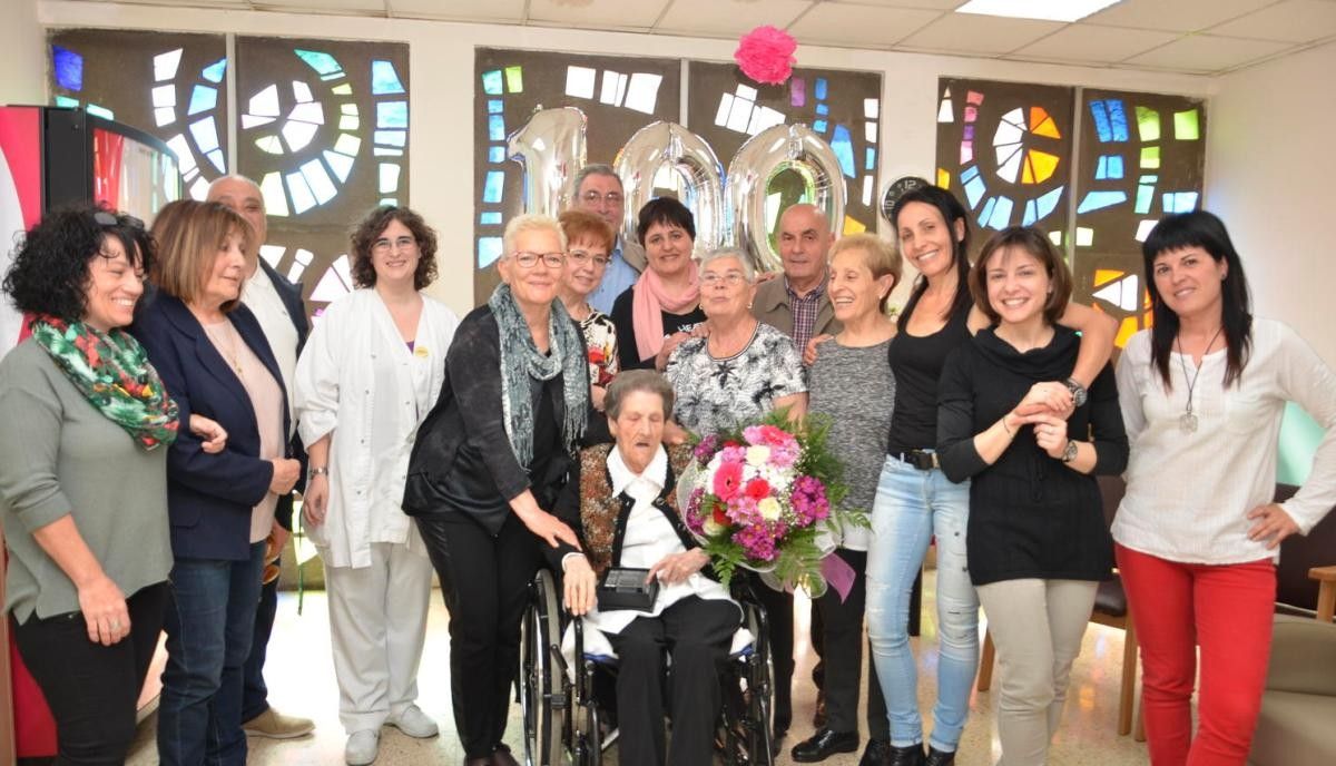 Pilar Ferrer ha estat homenatjada pel seu centè aniversari