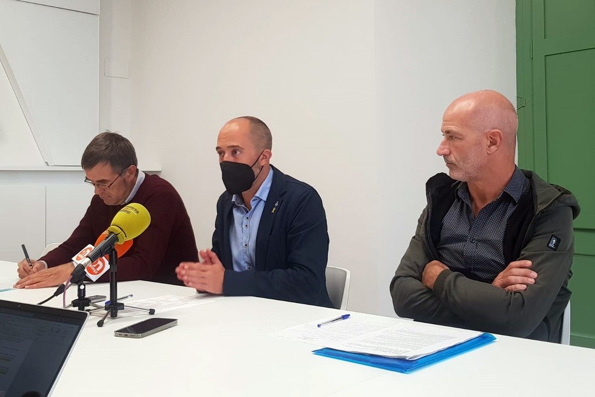 Joan Calmet, Marc Aloy i David Aaron López durant la roda de premsa