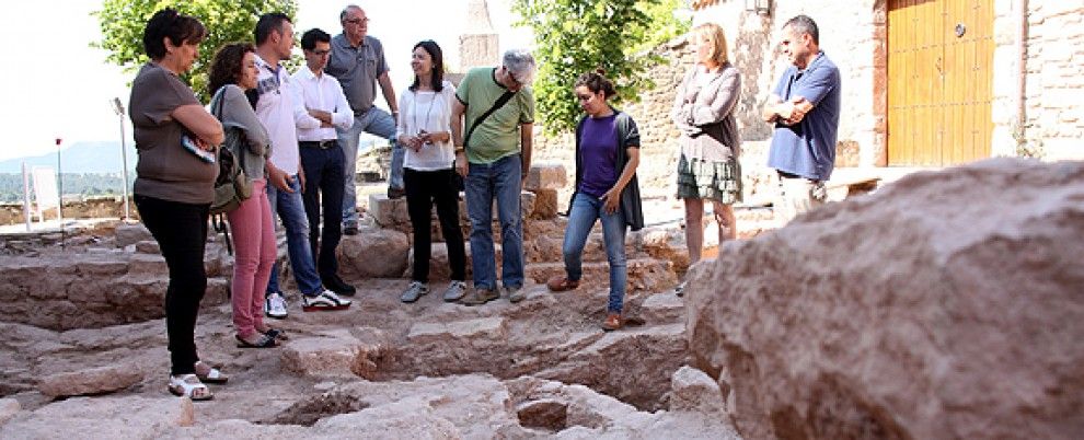 Els serveis de Cultura de la Catalunya Central s'interessen per les noves descobertes al jaciment de Camps.