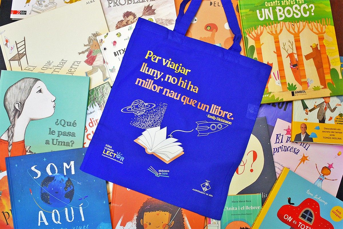Mostra de llibres i bossa de Maletes Viatgeres per als centres de Súria