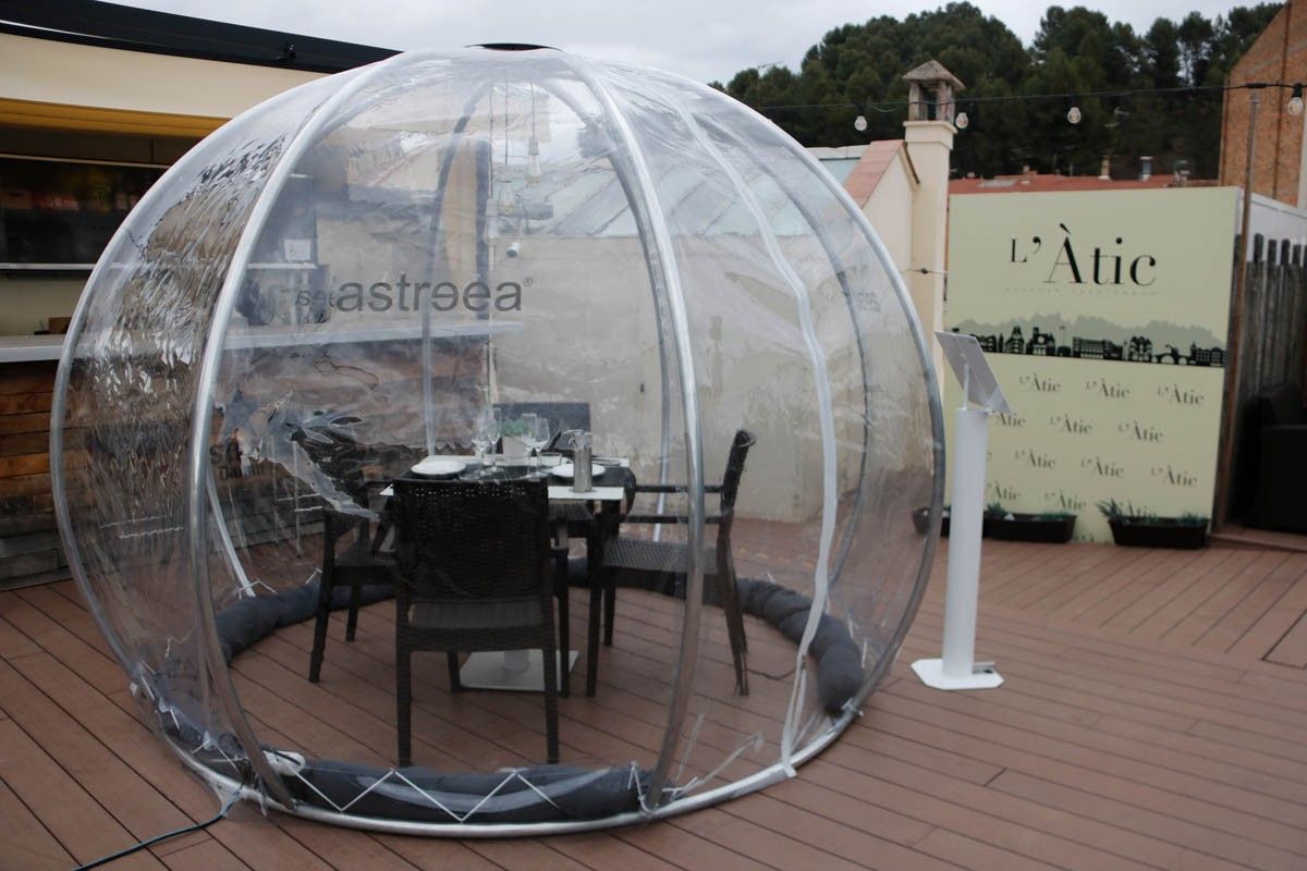 Un iglú instal·lat a l'Hotelet Casa Padró de Manresa