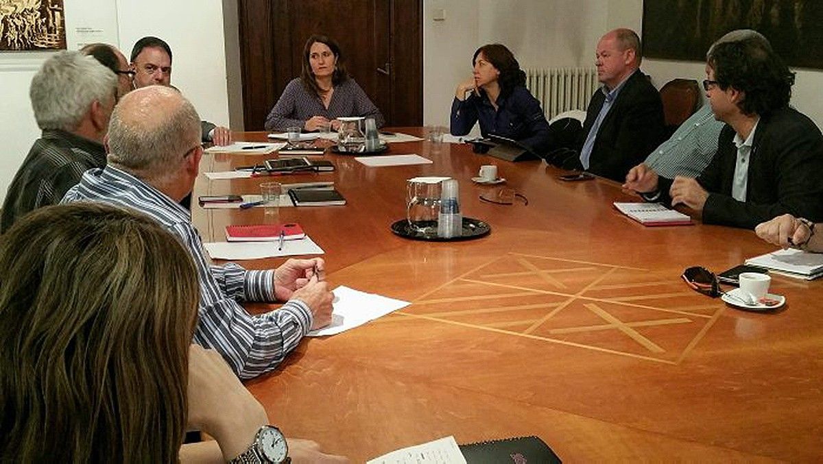 Reunió de la delegada del Govern, Laura Vilagrà, amb els Consells Comarcals i amb els ajuntaments de capitals de comarca de la Catalunya Central 