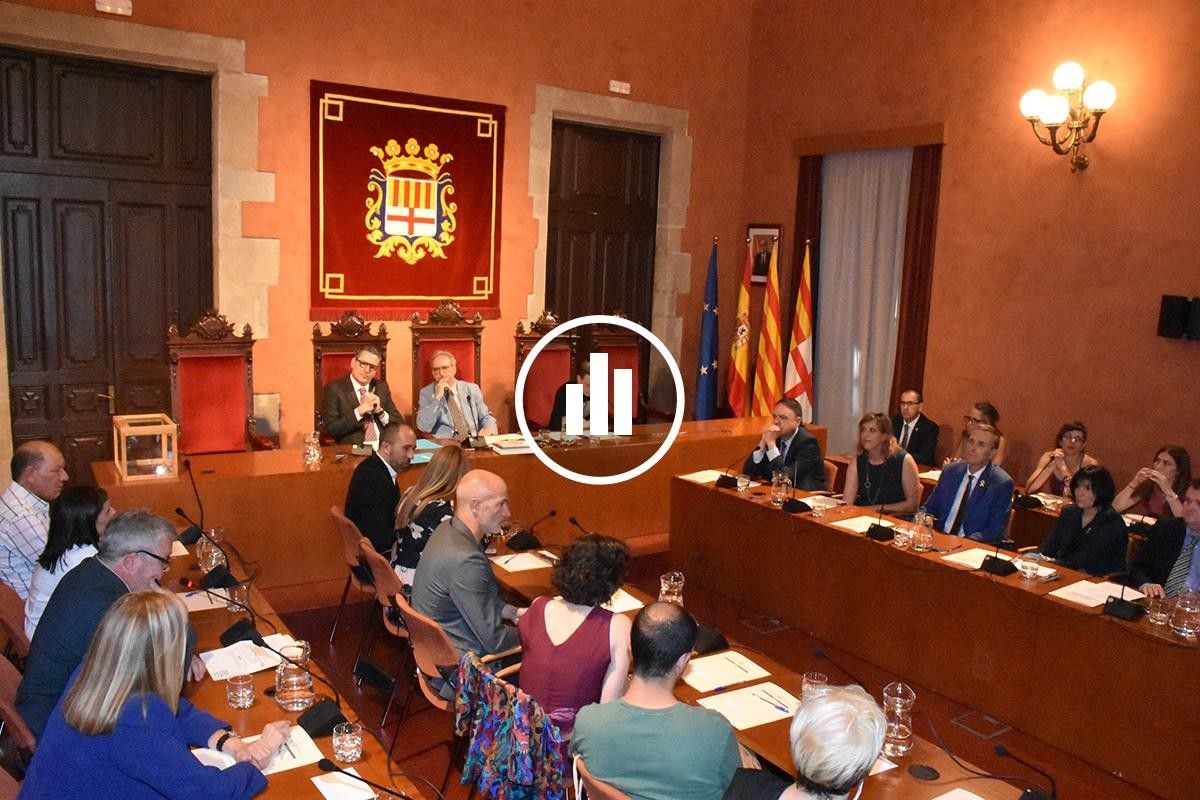 El ple de l'Ajuntament de Manresa ha aconseguit la paritat amb 13 regidors i 12 regidores