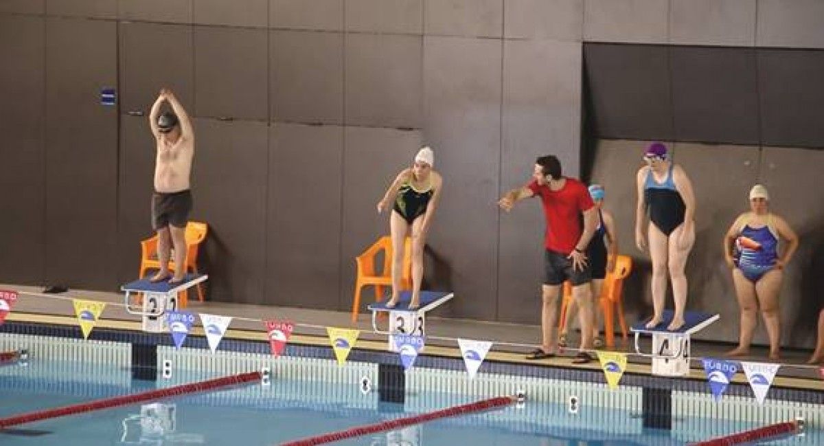 Les Jornades Esportives d'Ampans van comptar amb la participació d'un centenar de nedadors