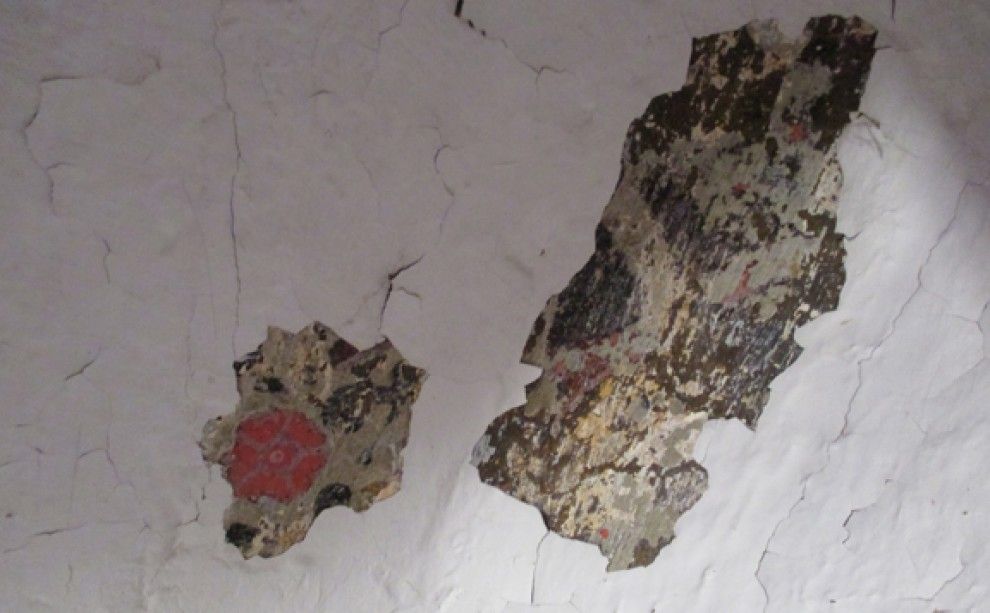Restes de pintura mural a l'ermita de Sant Francesc de Santpedor.