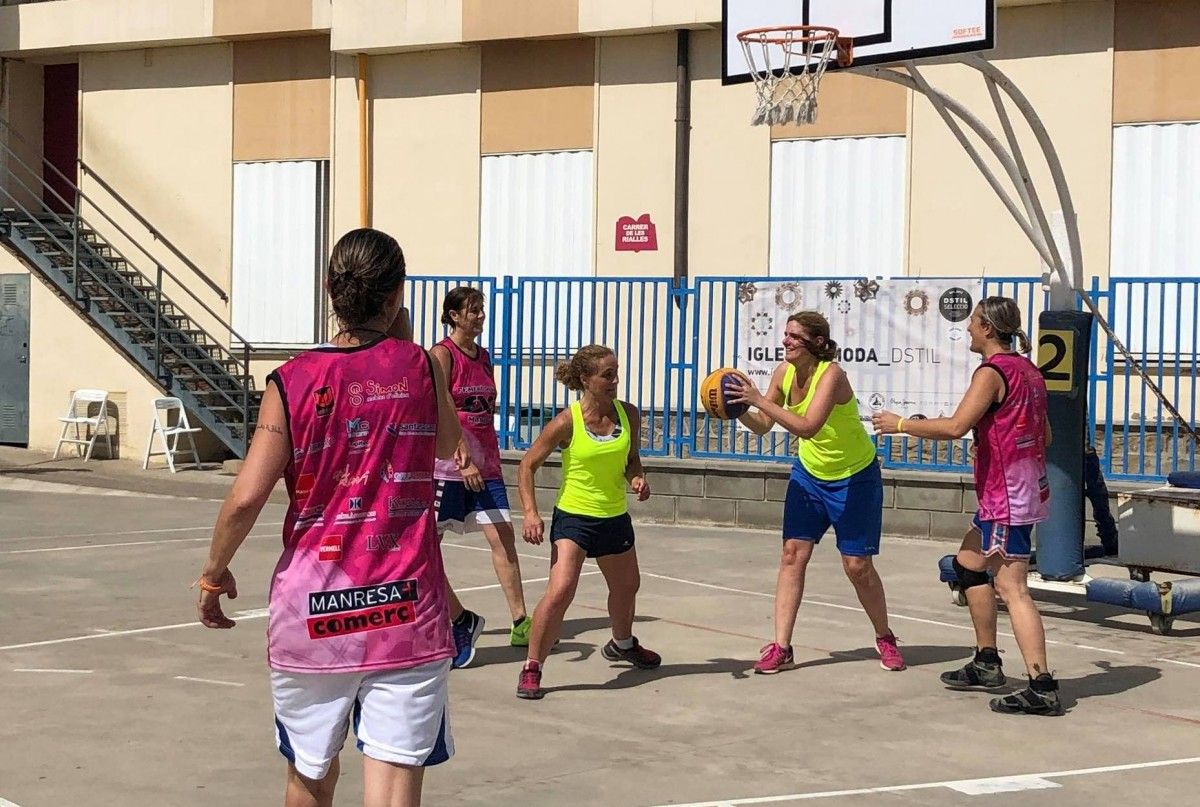 La segona edició del 3x3 de bàsquet femení de la Joviat se celebrarà aquest dissabte