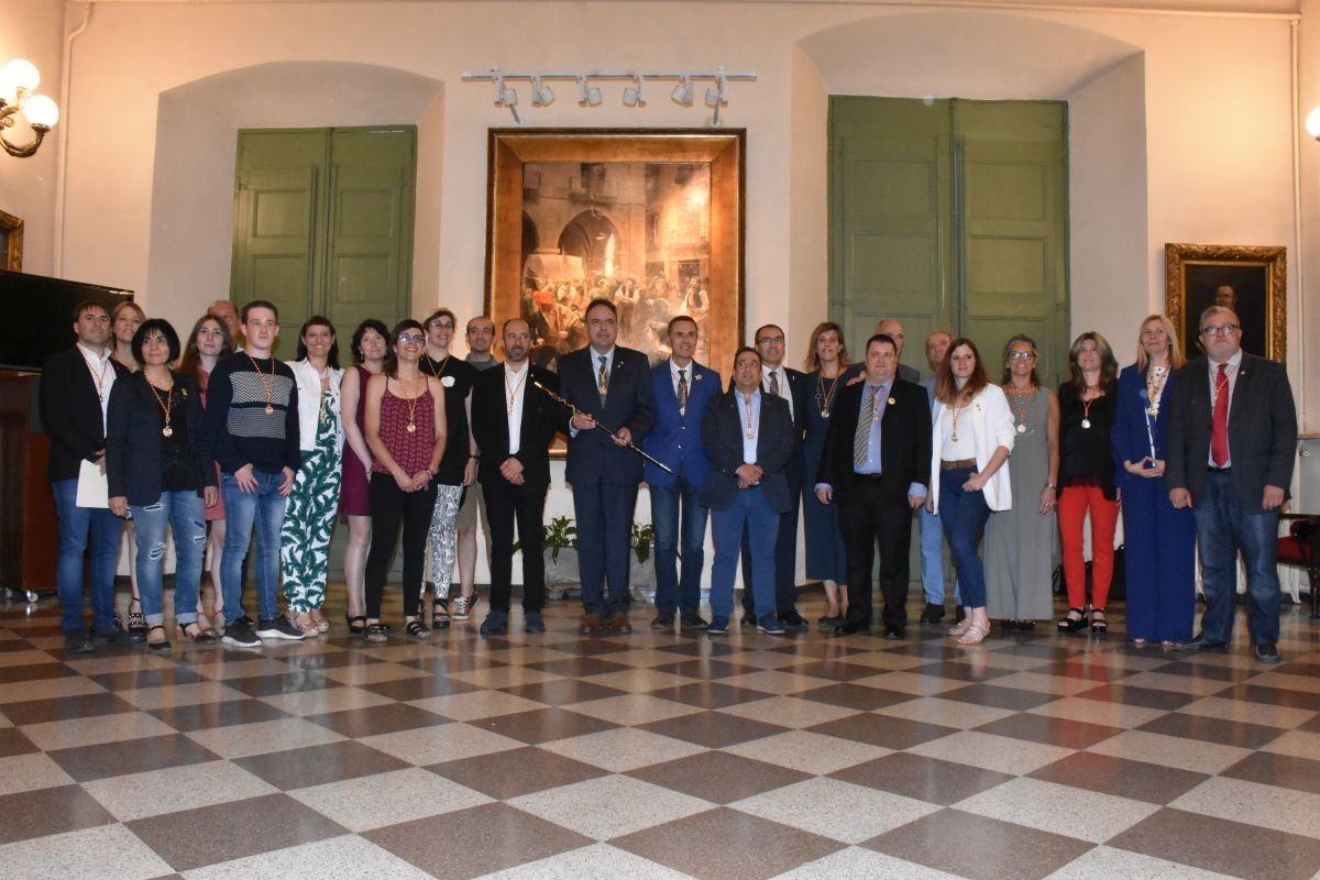Els 25 regidors de l'Ajuntament de Manresa que han començat el mandat 2019-23