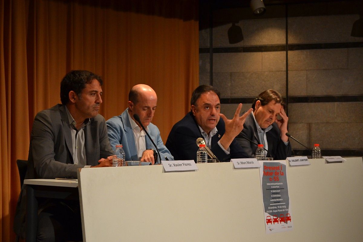 Xavier Flores, Marc Marcè, Valentí Junyent i Cristòfol Gimeno, en el debat organitzat per la FAVM