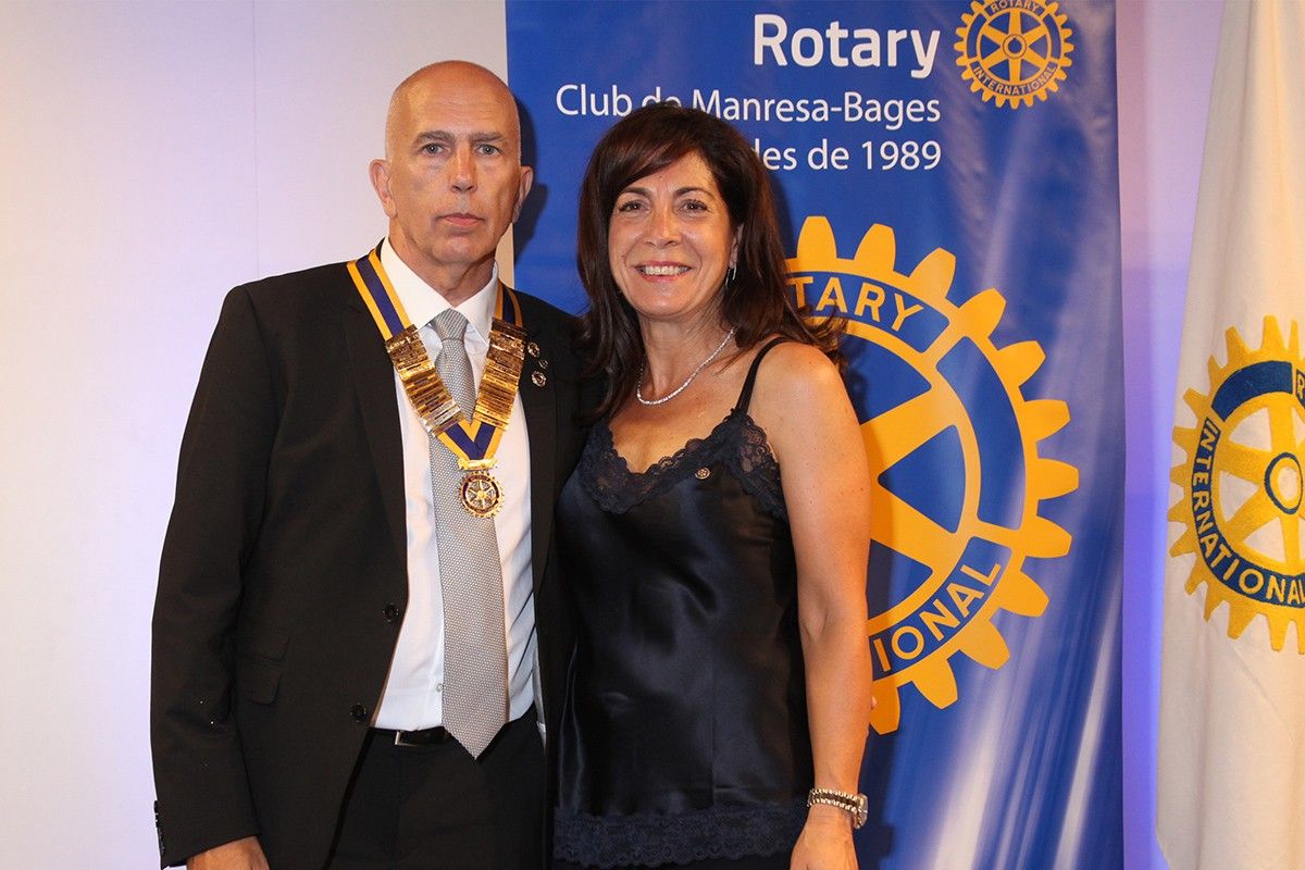 Albert Blancafort i Maite Romero, presidents entrenat i sortint del Rotary