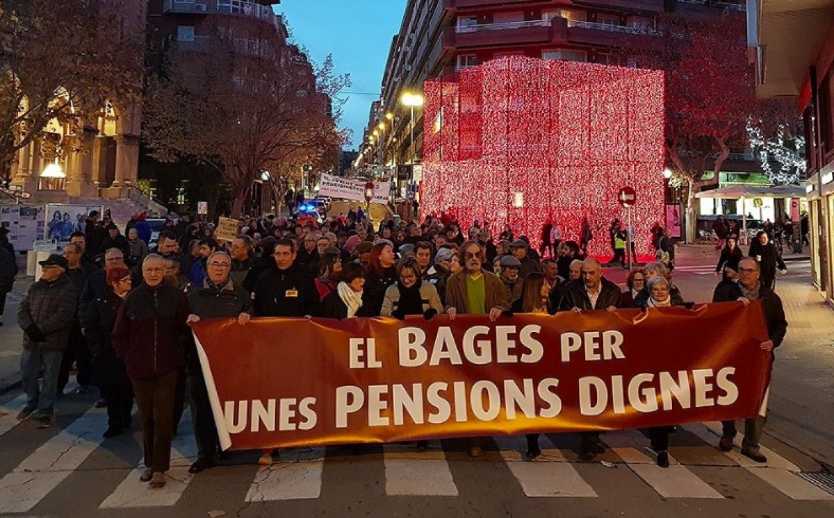 Imatge d'una de les manifestacions organitzada per la Plataforma en Defensa de les Pensions i els Drets de la Gent Gran de Manresa 