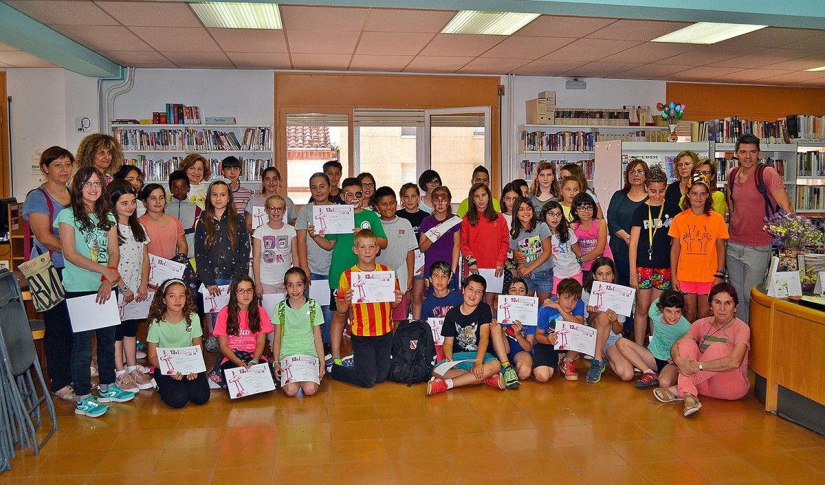 Els alumnes de primària de les escoles de Súria i Valls de Torruella van escollir els seus contes preferits en el marc del 13è Premi Atrapallibres