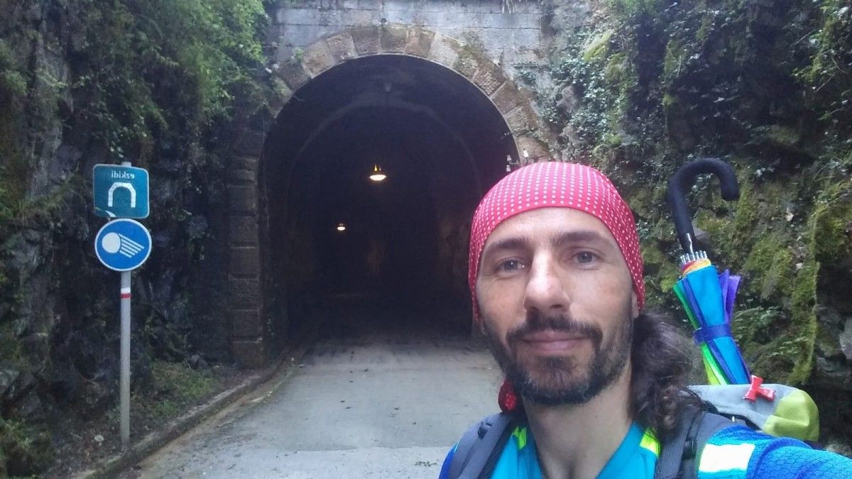 En l'antiga via del tren hi ha un bon nombre de túnels acondicionats