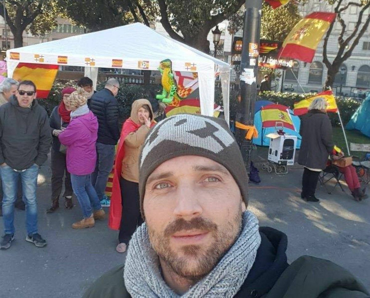 Jaime Vizern en una manifestacio espanyolista