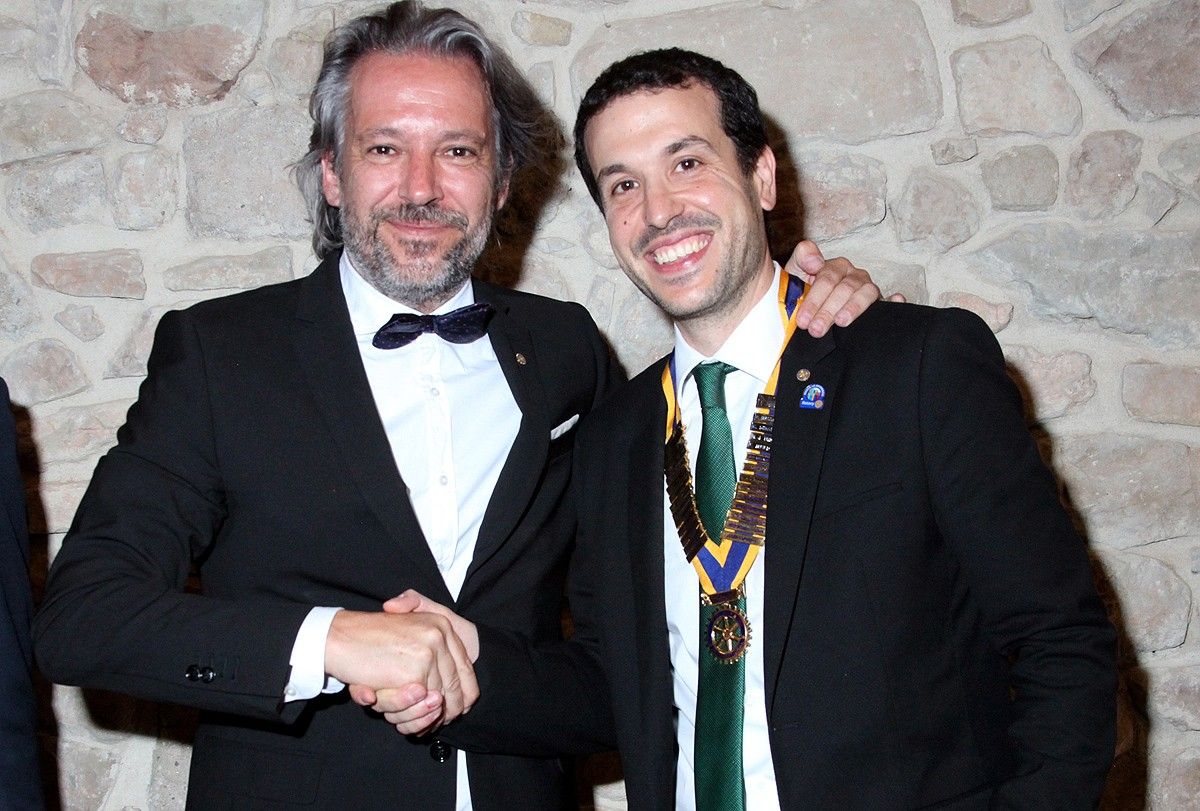 L'anterior president del Rotary, David Augé, i el nou, Pere Moro