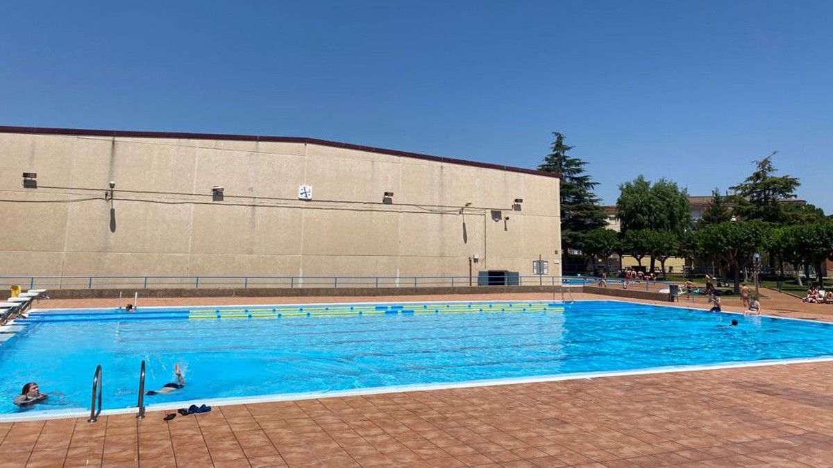 Sant Vicenç inicia la licitació de les obres per cobrir la piscina municipal