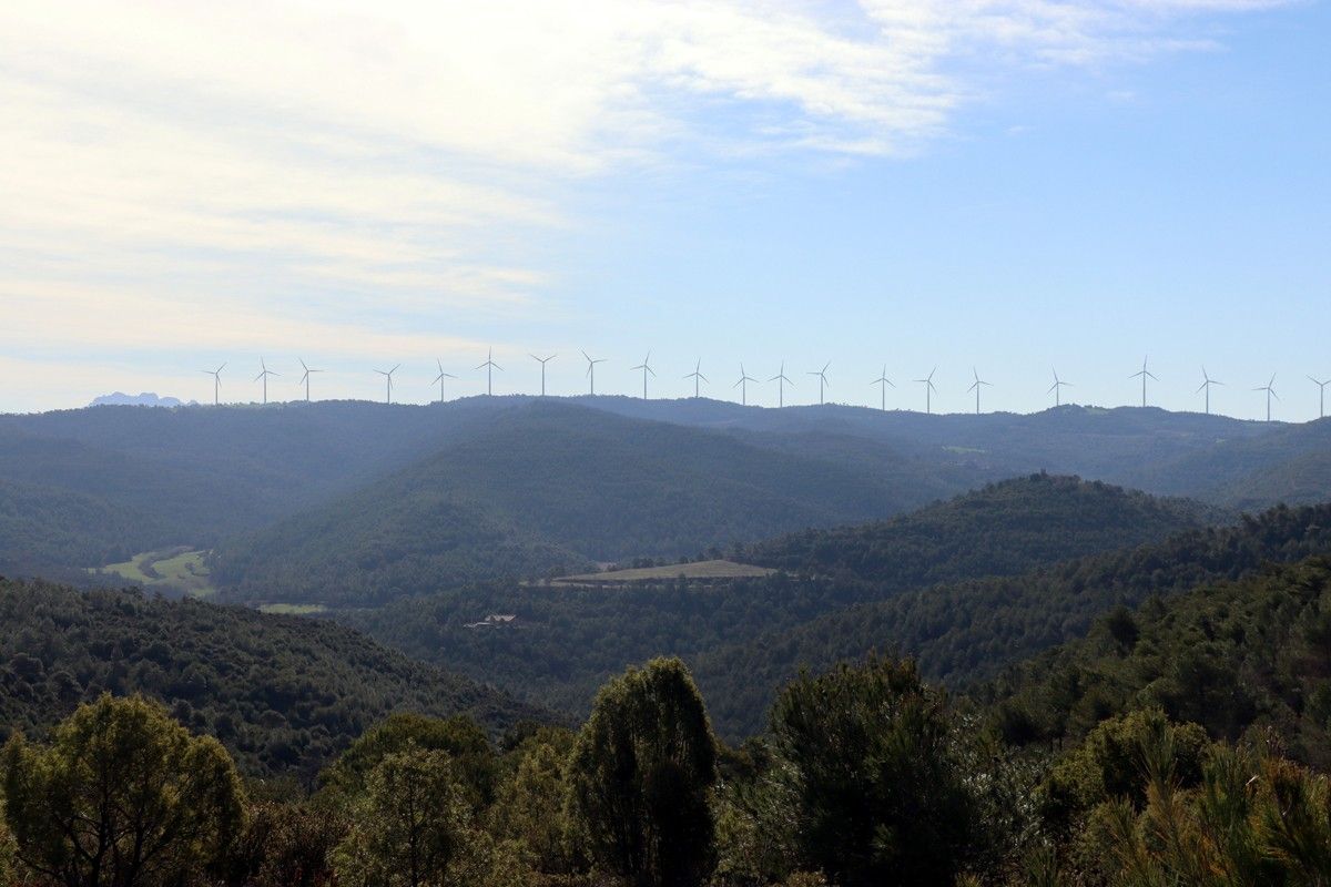 Zona de Rubió on ja hi ha aerogeneradors i es projecten nous parcs eòlics
