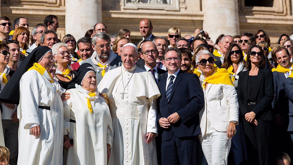 La delegació manresana amb el Papa Francesc al Vaticà