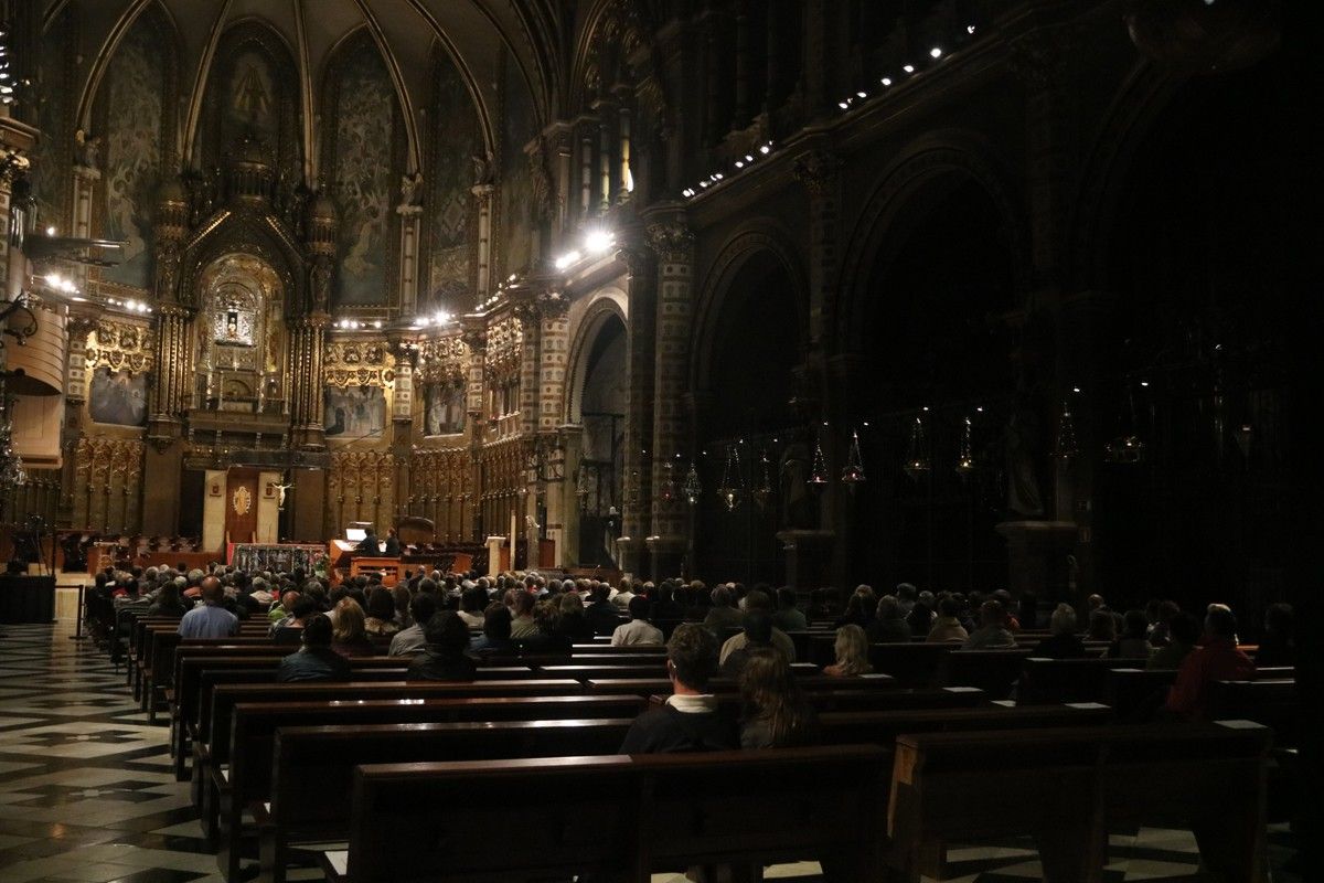 Basílica de Montserrat amb l'aforament a la meitat per escoltar el primer concert del cicle d'orgue