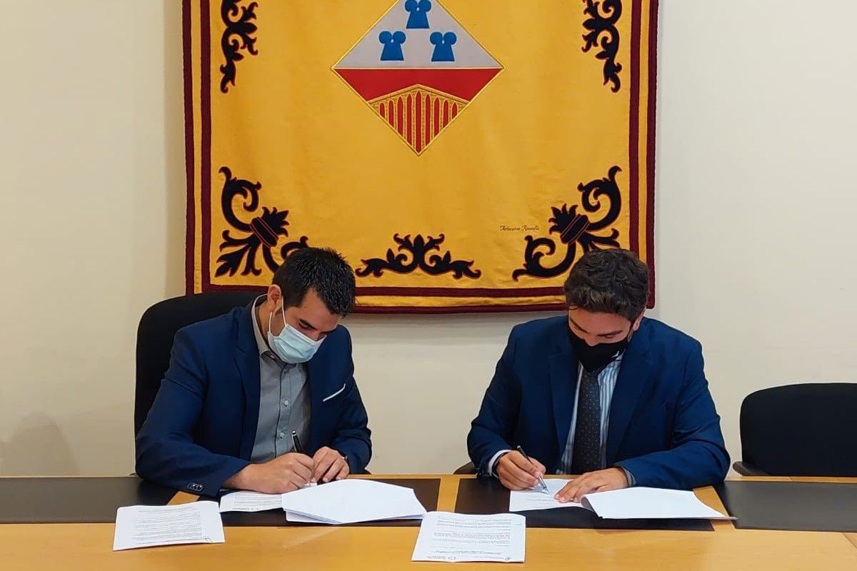 Enric Campàs i Ignacio Gallardo-Bravo durant la signatura de l'acord