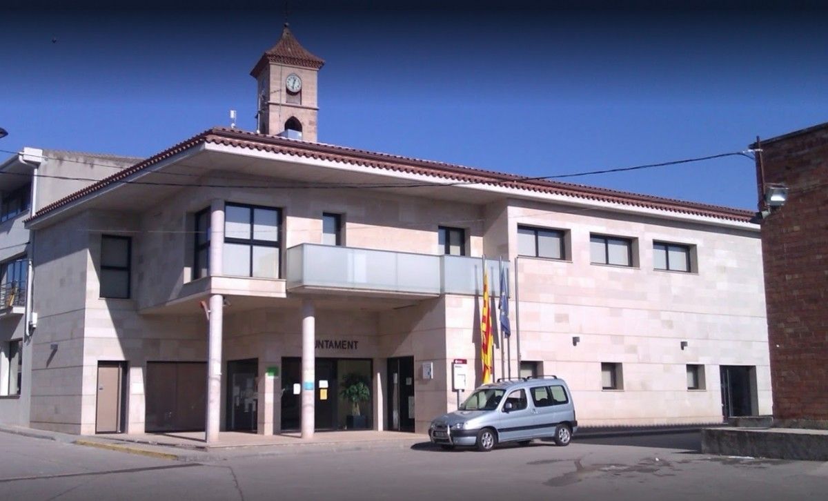 L'Ajuntament de Fonollosa és un dels equipaments inclosos en els projectes