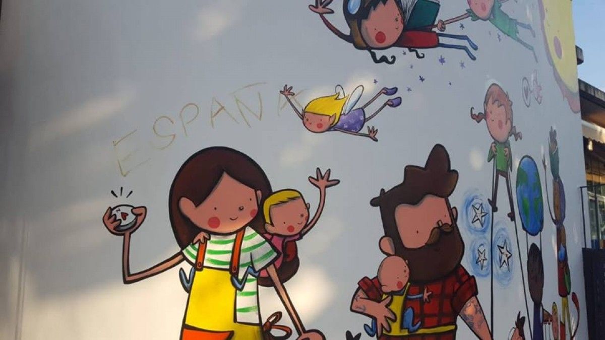 Mural de l'escola bressol de Navàs, amb la pintada espanyolista