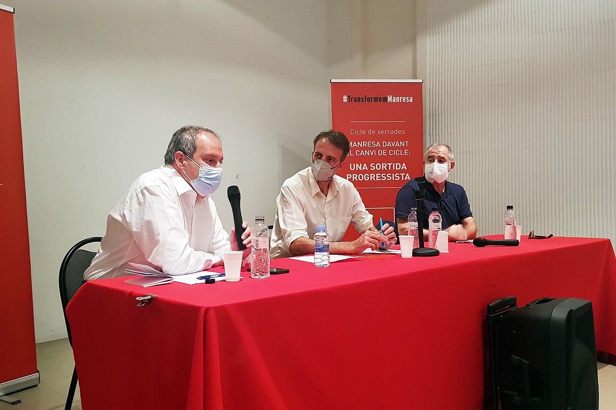Jordi Hereu, Anjo Valentí i Jordi Valls durant l'acte del PSC