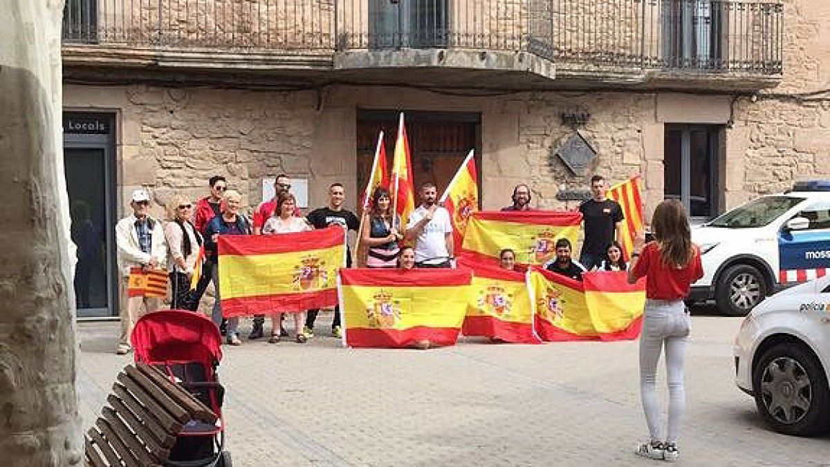 Concentració espanyolista a Balsareny