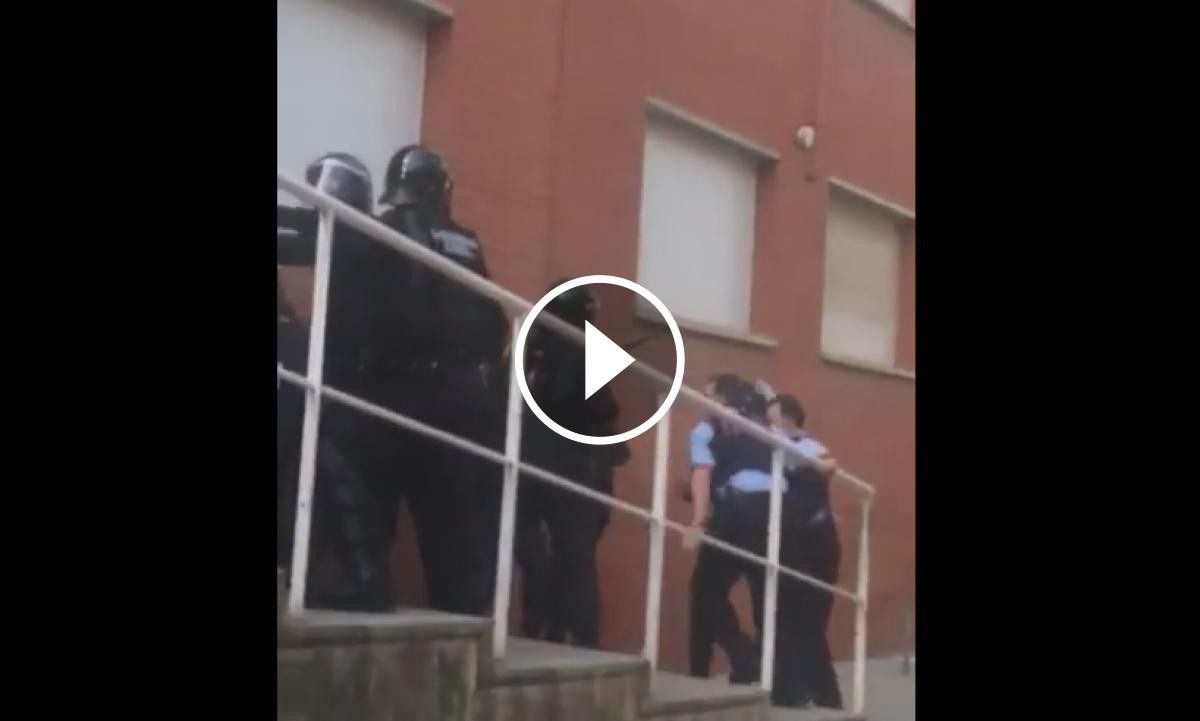 VÍDEO Els guàrdies civils agredeixen els mossos d'esquadra a Sant Joan