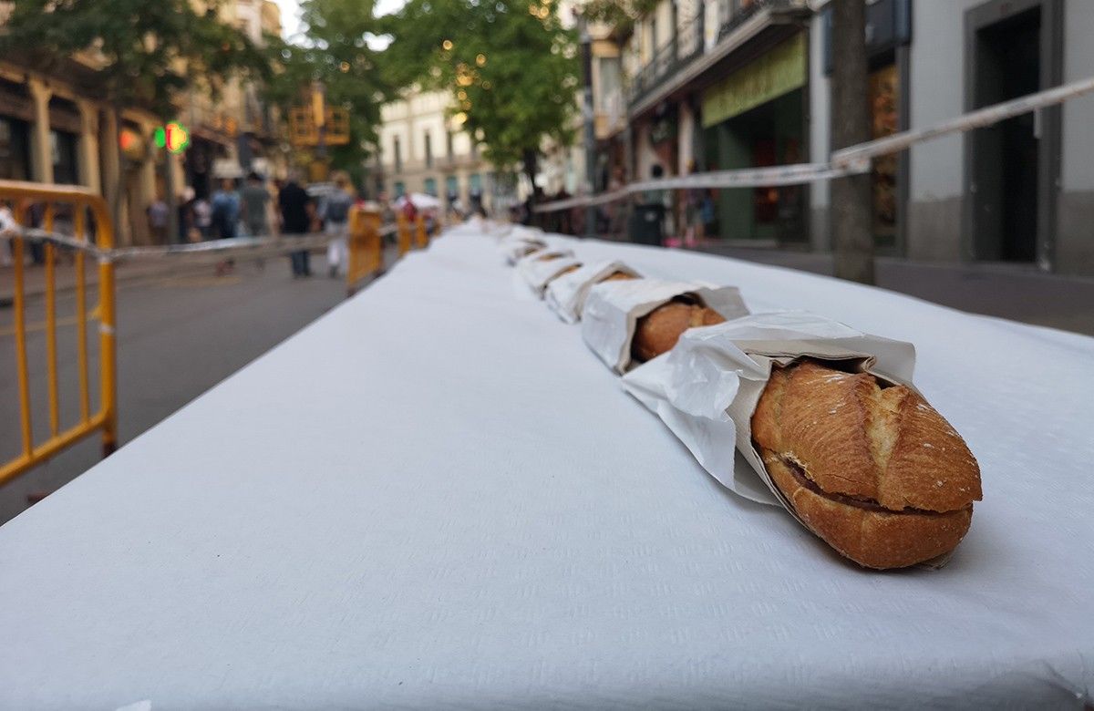 L'entrepà solidari que va ocupar el passeig Pere III i el carrer Guimerà