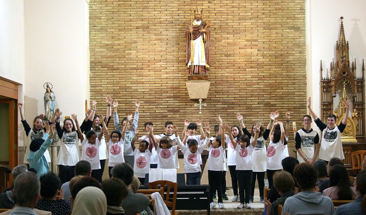 Escolania de Sant Miquel i Coral Escodines van cantar al convent