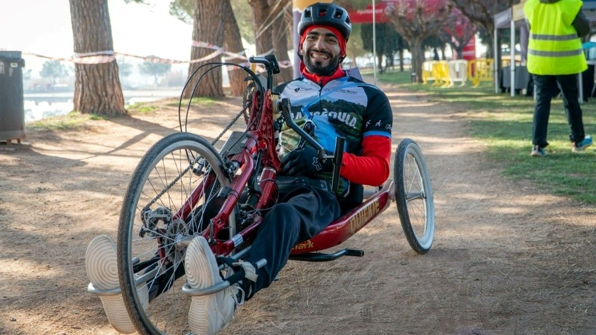 Adnan Almousa Alfermli dalt d'una handbike