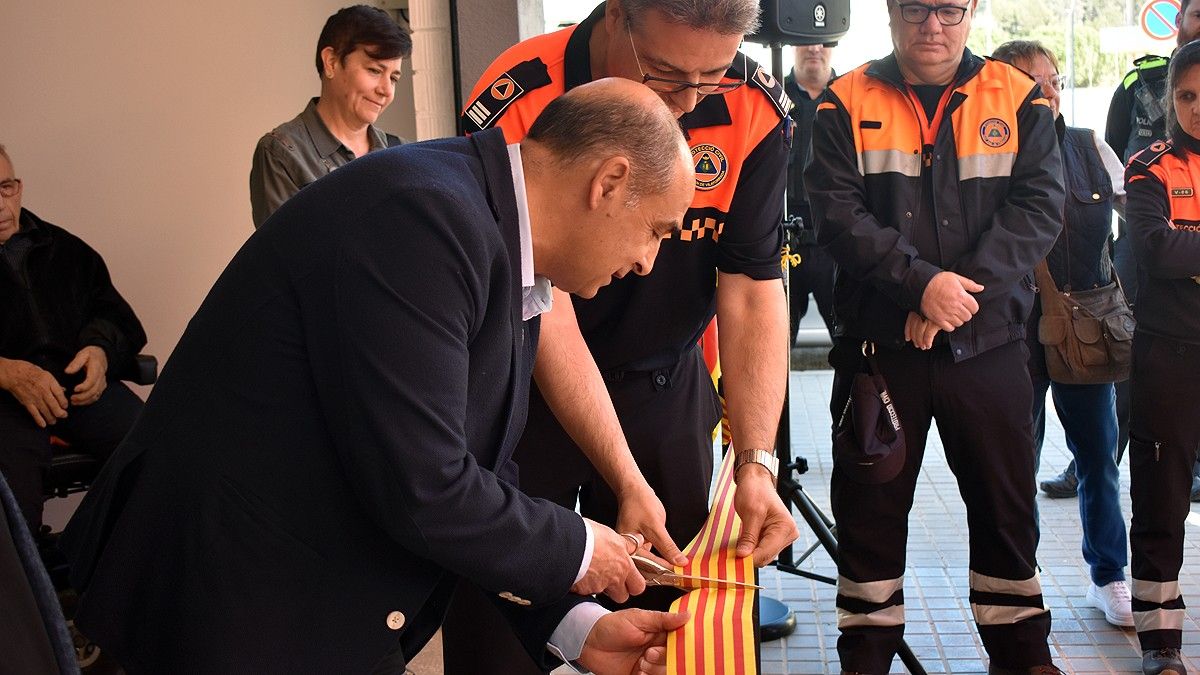 Jordi Solernou inaugurant el nou local de Protecció Civil a Sant Joan de Vilatorrada