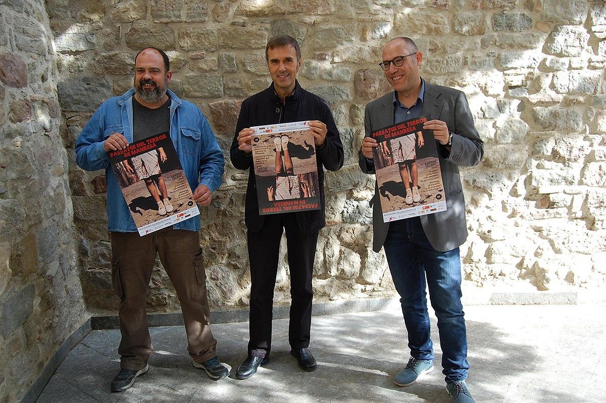 Lluís Roca, Joan Calmet i Albert Tulleuda durant la presentació del Passatge del Terror