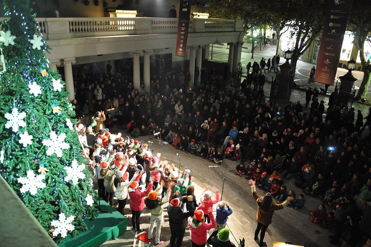 El Kursaal tornarà a encendre el seu arbre de Nadal a partir d'aquest dimarts
