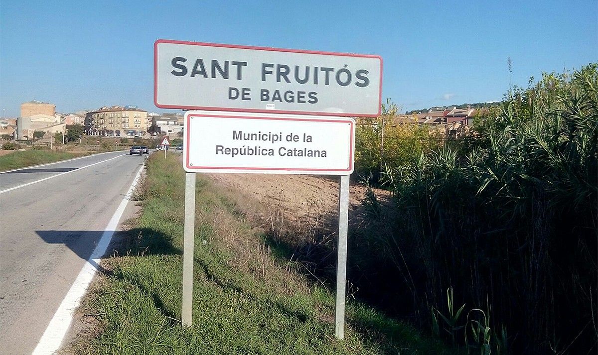 Nou rètol independentista a Sant Fruitós de Bages