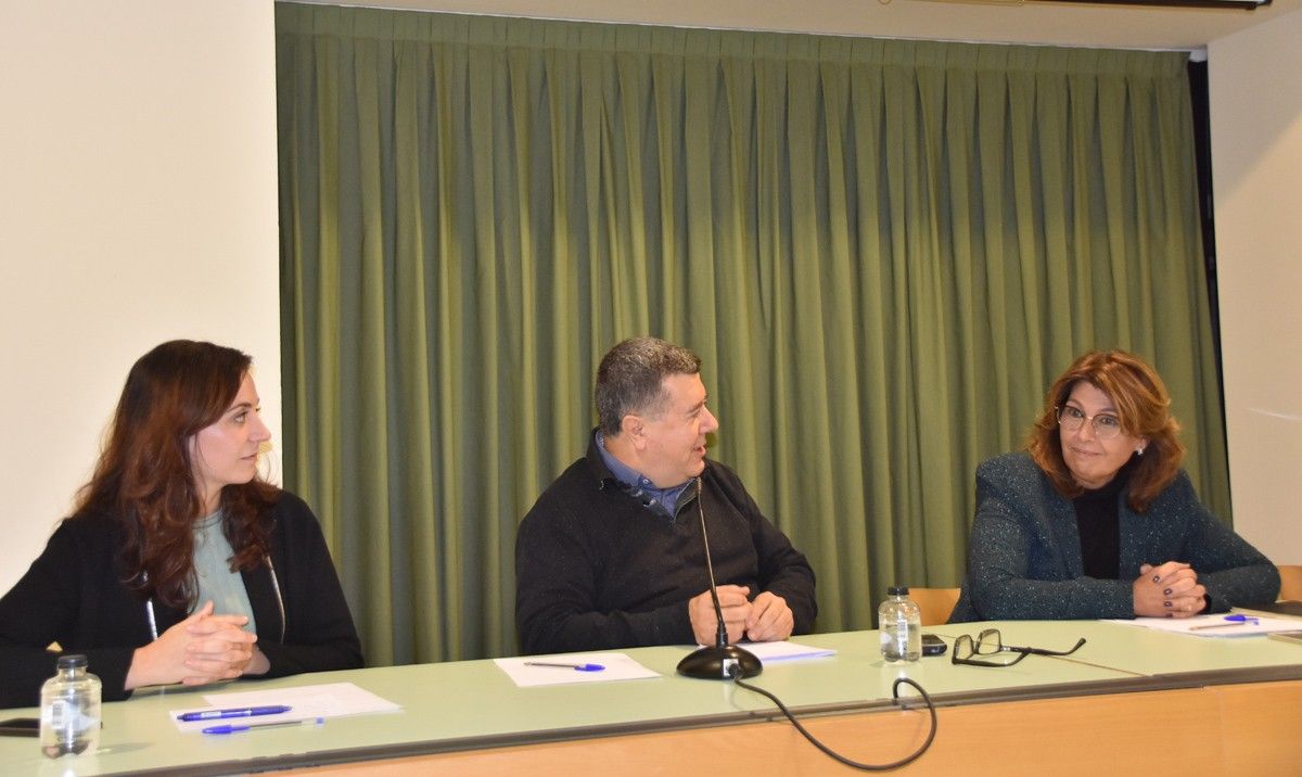 Sònia Olivella, Xavier Rius i Laura Masvidal durant la roda de premsa