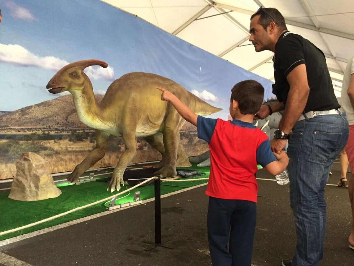 La mostra de dinosaures es podrà veure tot el cap de setmana al Palau Firal