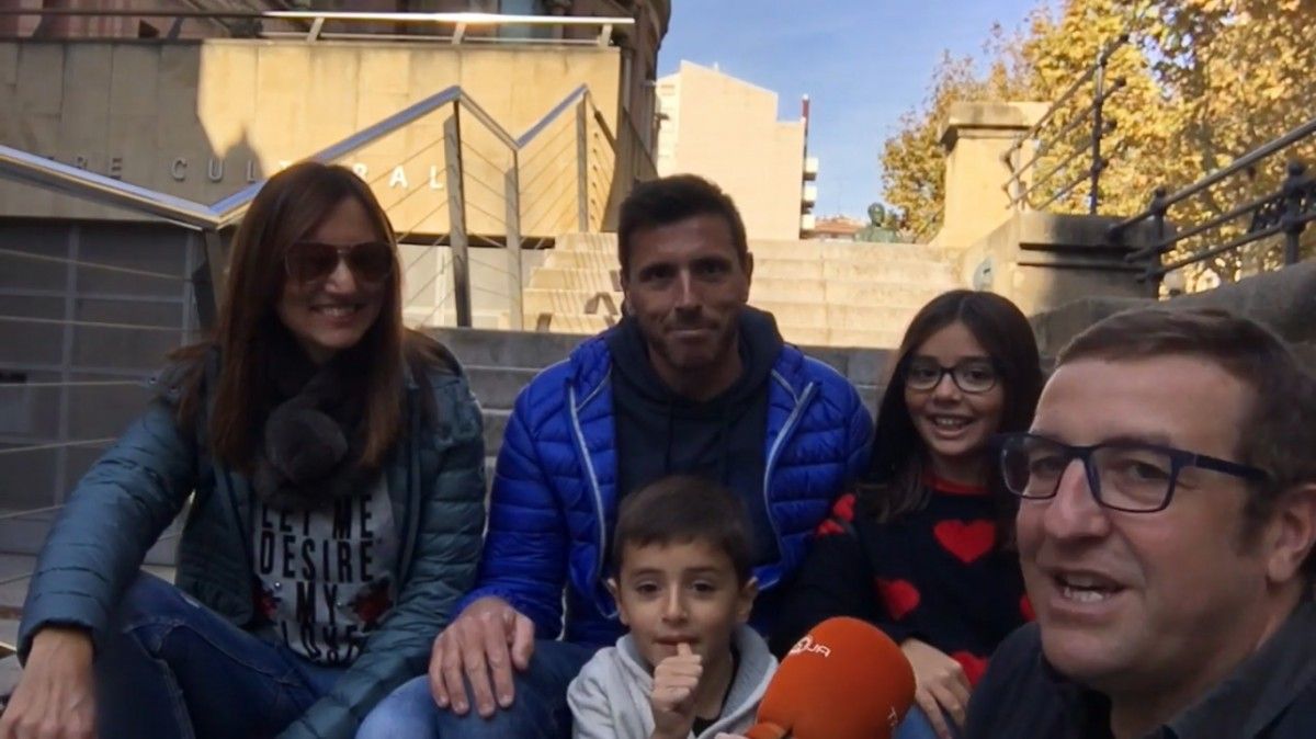 Carles Jódar entrevista David Font i la seva família