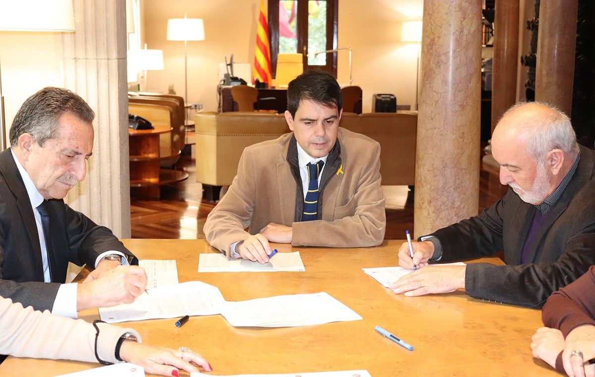 Signatura del crèdit entre Diputació i Ajuntament de Navarcles